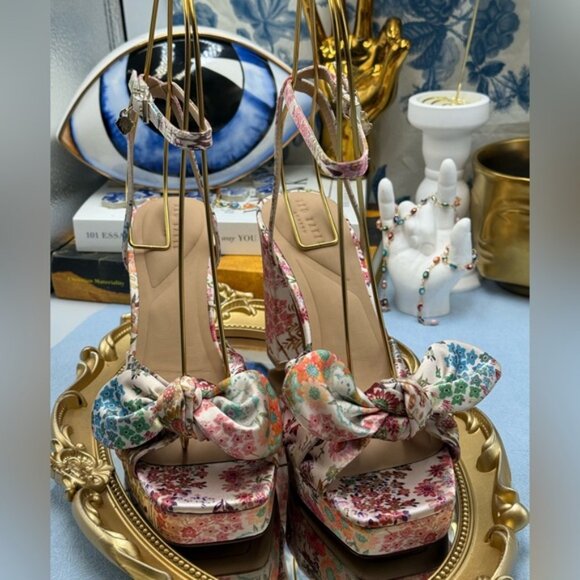 🆕 TED BAKER 🧿 NWOT MADDY Satin Floral Printed Platform Bow Sandals, Sz 6 - Picture 7 of 12